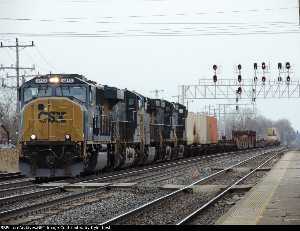 CSX 4552 on I009